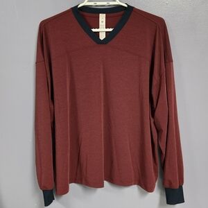 Lululemon Jersey Training V-Neck Long Sleeve Navy Burgundy Long Sleeve Size M